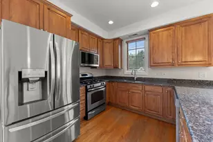 9521 Shields Ave, Brookfield, IL 60513 - Photo 3