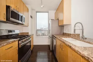 330 W Grand Ave, Chicago, IL 60654 - Photo 7