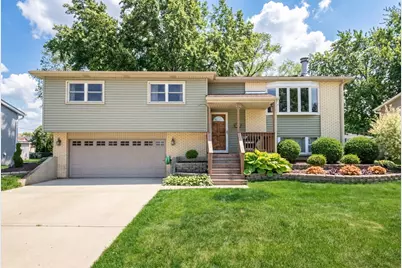 2413 Sioux Avenue, Woodridge, IL 60517 - Photo 1