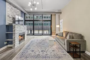 130 S Canal St, Chicago, IL 60606 - Photo 3