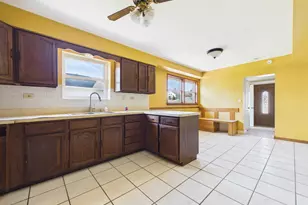 2716 N 75th Ct, Elmwood Park, IL 60707 - Photo 9