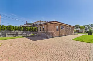 2716 N 75th Ct, Elmwood Park, IL 60707 - Photo 21