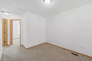 1357 W Alder Creek Dr, Romeoville, IL 60446 - Photo 13