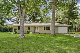 103 Dakota Dr, Loda, IL 60948 - Photo 1