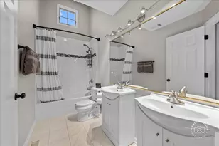 39W016 W Hilltop Dr, Saint Charles, IL 60175 - Photo 23