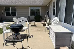 1017 31st St, Peru, IL 61354 - Photo 13
