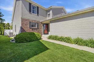 3172 Shepard Rd, Normal, IL 61761 - Photo 3