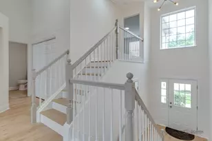 386 Gladstone Ln, Elgin, IL 60120 - Photo 11