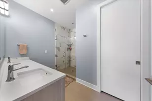 6 N Bishop St, Chicago, IL 60607 - Photo 19