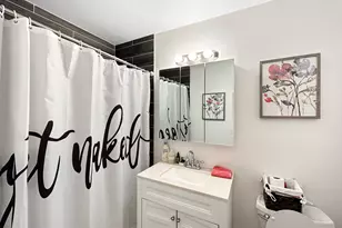 6301 N Sheridan Rd, Chicago, IL 60660 - Photo 13