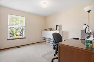 3413 Harbor Ridge Dr, Zion, IL 60099 - Photo 23