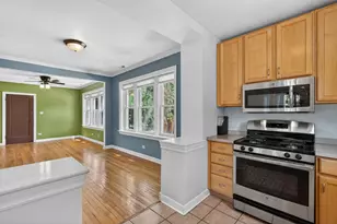 4308 W Waveland Ave, Chicago, IL 60641 - Photo 15
