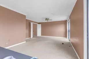 563 N Woodfield Trail, Roselle, IL 60172 - Photo 27