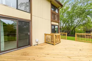 563 N Woodfield Trail, Roselle, IL 60172 - Photo 31