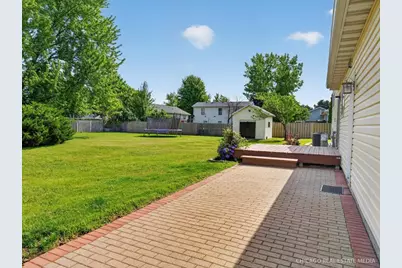909 Northfield Avenue, Harvard, IL 60033 - Photo 19