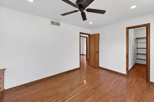 909 Northfield Ave, Harvard, IL 60033 - Photo 9