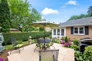 518 S See-Gwun Ave, Mount Prospect, IL 60056 - Photo 31