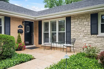 518 S See Gwun Avenue, Mount Prospect, IL 60056 - Photo 3