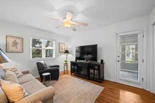 518 S See-Gwun Ave, Mount Prospect, IL 60056 - Photo 7