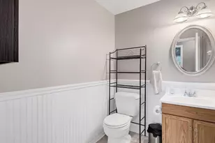 7665 Sprucewood Ave, Woodridge, IL 60517 - Photo 19