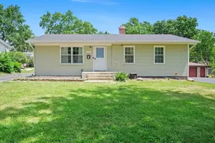 7665 Sprucewood Ave, Woodridge, IL 60517 - Photo 1