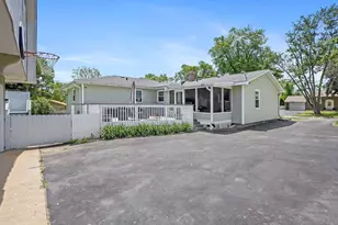 7665 Sprucewood Ave, Woodridge, IL 60517 - Photo 31