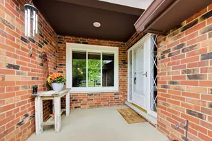 599 St Andrews Ct, Crystal Lake, IL 60014 - Photo 3