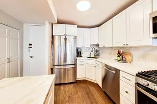 1960 N Lincoln Park W, Chicago, IL 60614 - Photo 9