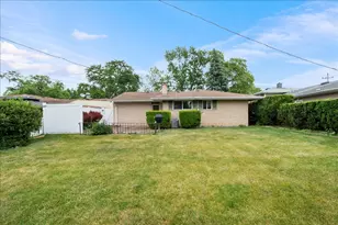 536 Farthing Ln, Des Plaines, IL 60016 - Photo 21