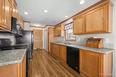 173 Northshore Road, Elgin, IL 60123 - Photo 11