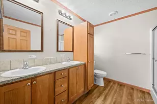 173 Northshore Rd, Elgin, IL 60123 - Photo 13