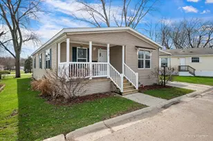 173 Northshore Rd, Elgin, IL 60123 - Photo 1