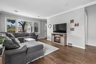 7738 W Clarence Ave, Chicago, IL 60631 - Photo 5