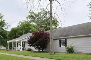 230 Fairfax St, Carlyle, IL 62231 - Photo 5