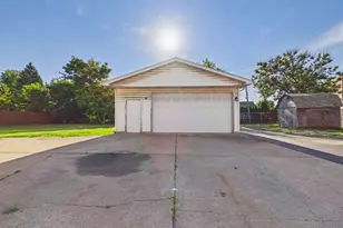 8133 S 85th Ct, Justice, IL 60458 - Photo 17