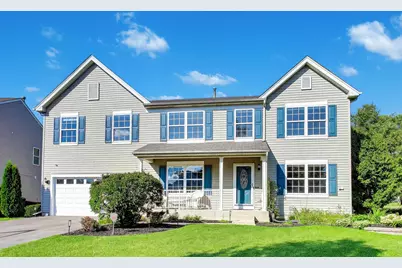 1047 Wheatland Drive, Crystal Lake, IL 60014 - Photo 1