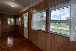 301 Richards St, Oglesby, IL 61348 - Photo 9