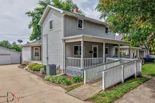 215 De Soto St, Ottawa, IL 61350 - Photo 1