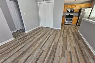 134 Shattuck Ct, Schaumburg, IL 60194 - Photo 5