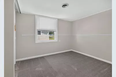 102 N Woodlawn Street, Downs, IL 61736 - Photo 7