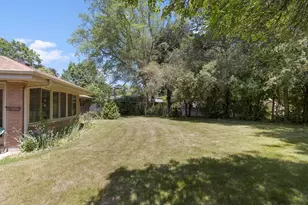 1915 Greenfield Ln, Rockford, IL 61107 - Photo 17