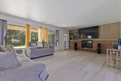 1915 Greenfield Lane, Rockford, IL 61107 - Photo 3