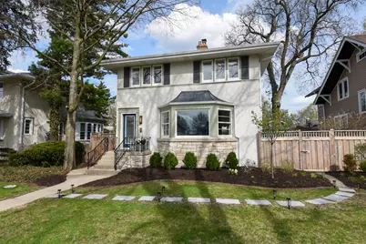 818 N Euclid Avenue, Oak Park, IL 60302 - Photo 1