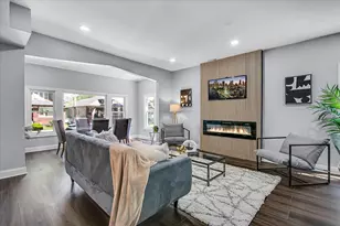 8030 S Constance Ave, Chicago, IL 60617 - Photo 3