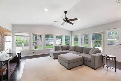 606 Country Club Drive, Itasca, IL 60143 - Photo 11