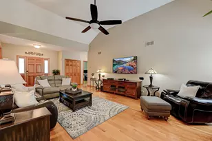 10735 Christopher Dr, Lemont, IL 60439 - Photo 5