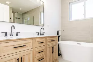 544 N Lawndale Ave, Chicago, IL 60624 - Photo 33