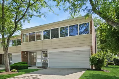 137 Avon Road, Northbrook, IL 60062 - Photo 1