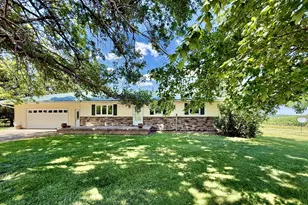 24508 Co Hwy 28, Kewanee, IL 61443 - Photo 3