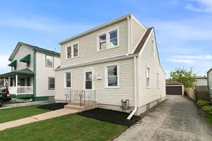 3535 W 116th Pl, Chicago, IL 60655 - Photo 1